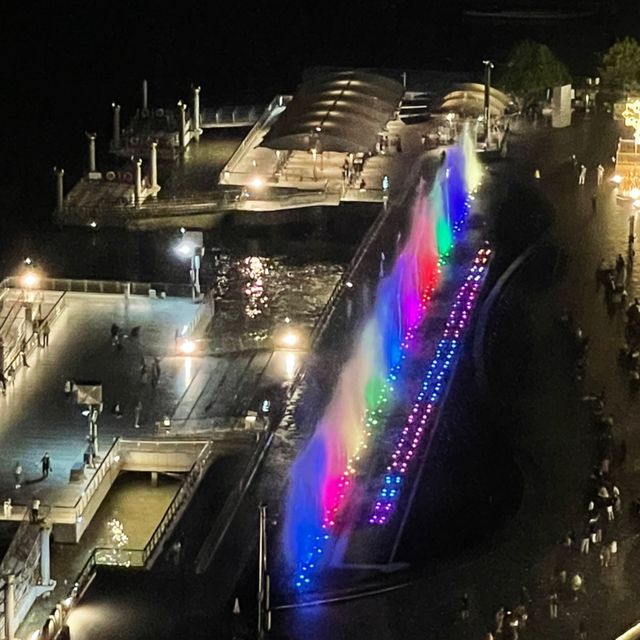 Iconsiam water feature show 