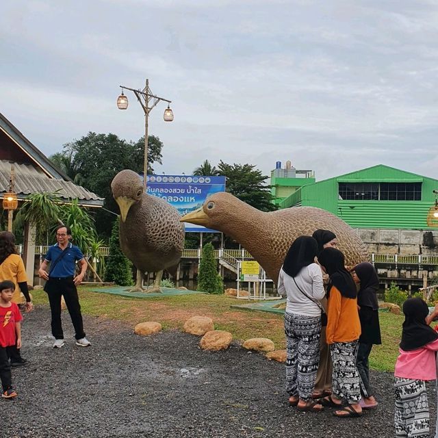 ตลาดเที่ยวได้สไตล์ไทย ๆ ตลาดน้ำคลองแห @ หาดใหญ่