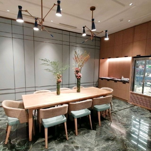 從另一角（半山）看靚靚香港景色嘅酒店