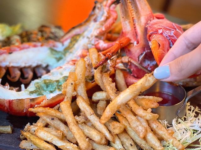 熱門小店🔥一個拼盤食齊海陸空🦞🐖🐓