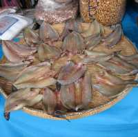 Thai Snacks Along the Khlong Hae Street