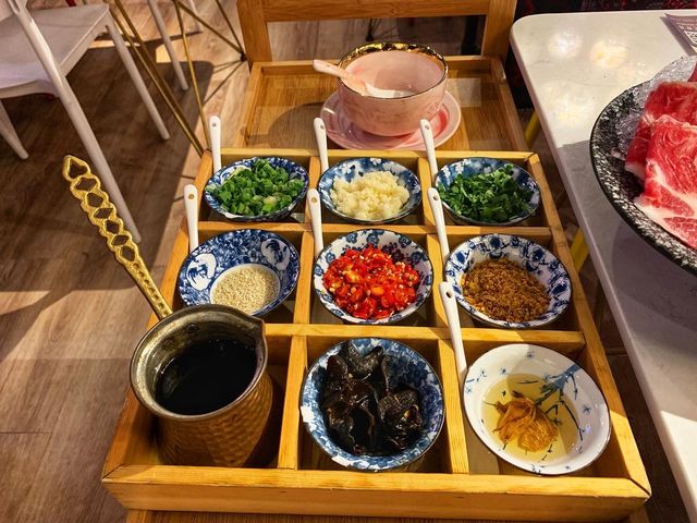 銅鑼灣異國風火鍋店