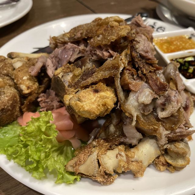 หลานตาชูสเต็กเฮ้าส์ - Larn Ta Chu Steakhouse