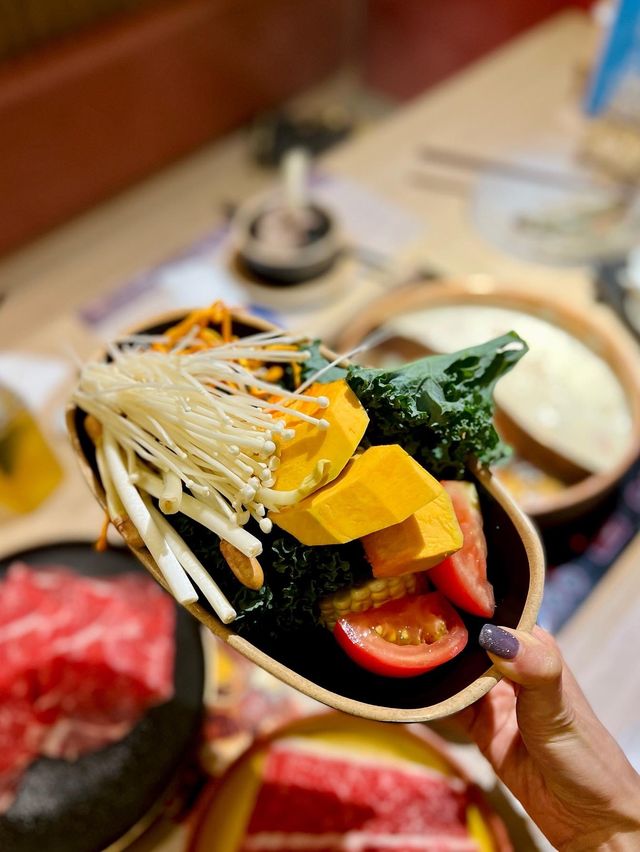 台式吃到飽火鍋♨️ 最愛神仙肉😍😍😍😋🥢
