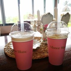 Manor Blanc User Photo