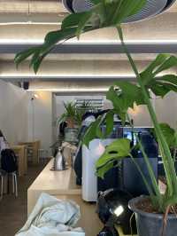 야외 테라스와 힙한 인테리어 카페 [데이오프데이]
