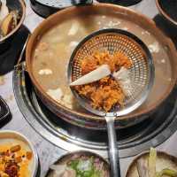 一站式品嚐台式小食+刺身+雞煲+藥膳火煱，任飲任食挑戰大胃王😂