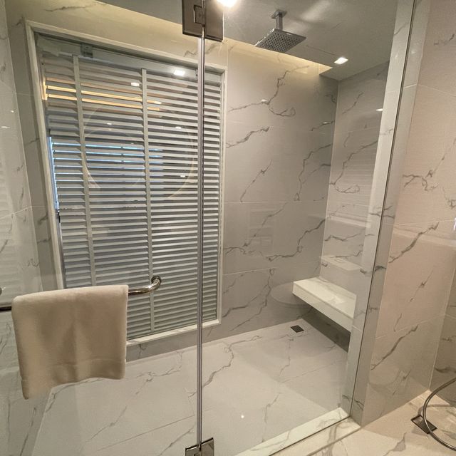 曼谷中心豪華令景酒店🏨落地大玻璃💯浴缸🛁欣賞城景
