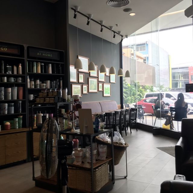 สตาร์บัคส์ ฮาร์เบอร์พัทยา