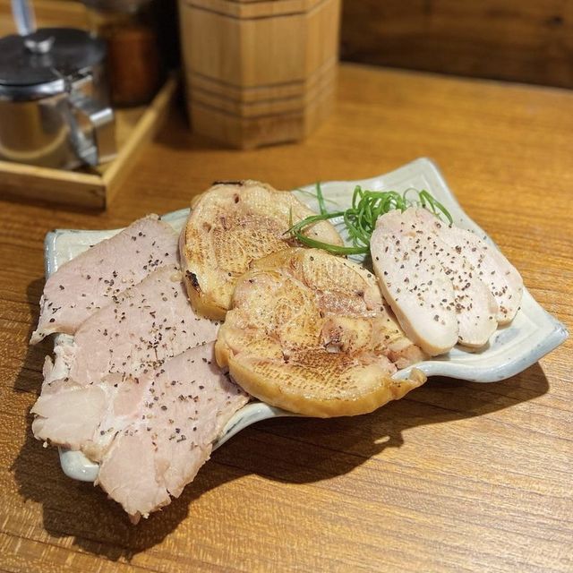 ［台北/中山］ 隱家拉麵 赤峰店🍜｜台北超人氣排隊名店 超平價拉麵 不用兩百元就能吃很飽!!!!!! 