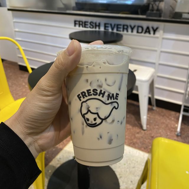 จิบชารอเวลาเช็คอินที่ Fresh Me สนามบินเชียงราย