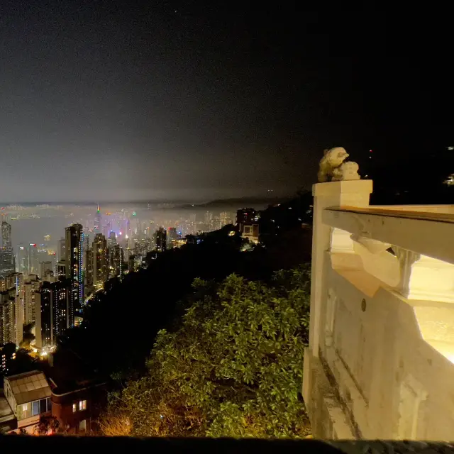 在太平山頂看夜景