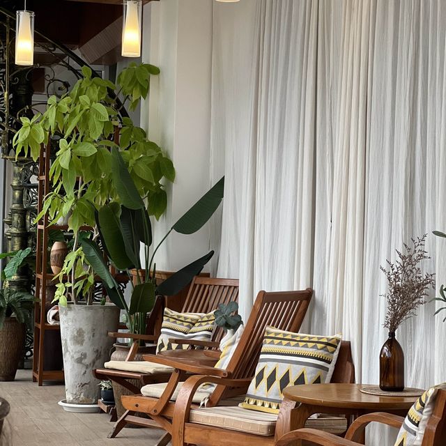 Kan's Haus cafe หาดป่าตอง ภูเก็ต