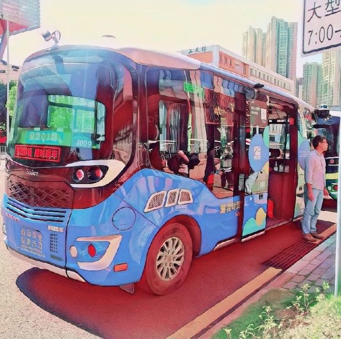 Experiencing Driverless bus in Pingshan