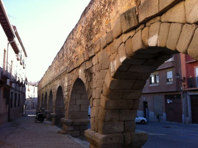 西班牙十大景點之一塞哥維亞水道橋