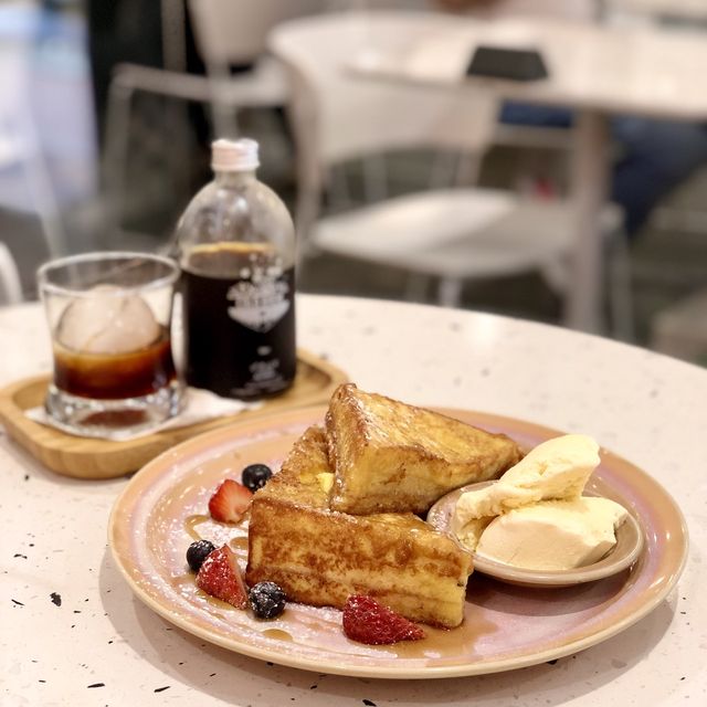 尖沙咀拱形coffee shop