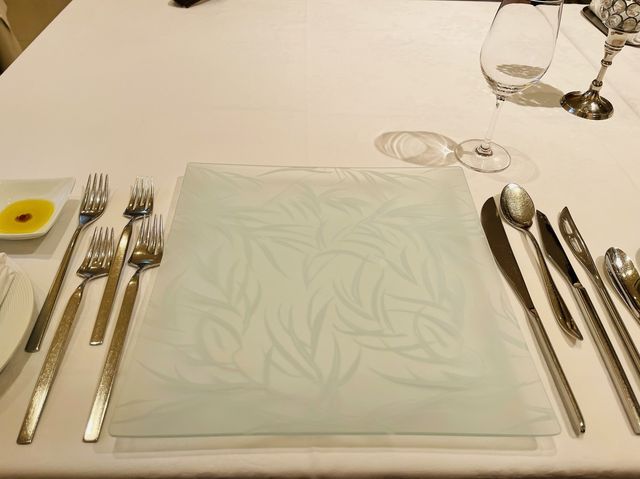 【フランス料理】RESTAURANT CHEVAL BLANC