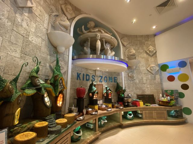 Breakfast Buffet at Silver Shell Cafe