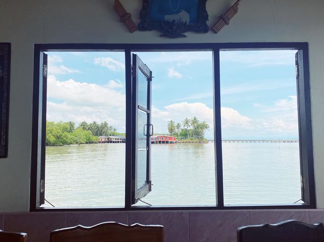 วิวทะเล ร้านธัญรัต อ่าวใหญ่ | ตราด