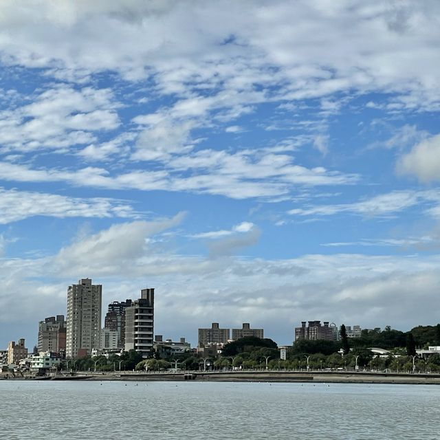 令人驚艷的八里左岸公園
