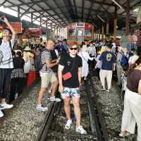 __🚂__สถานีรถไฟแม่กลอง__🚂__