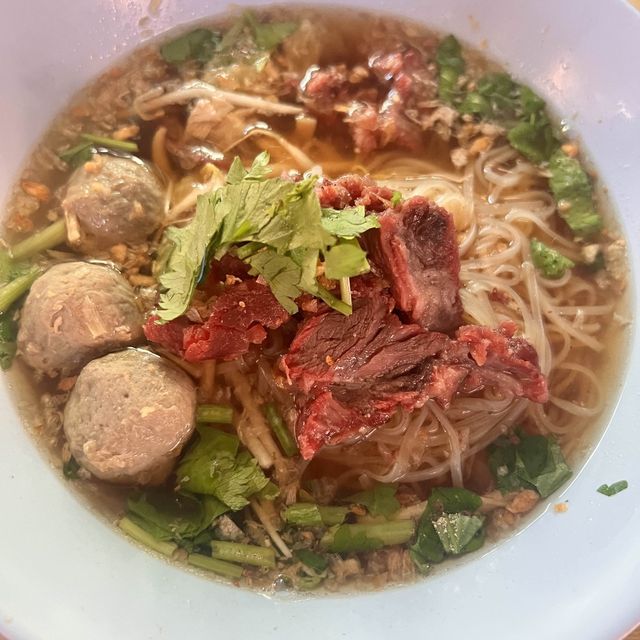 ข้าวซอย ลุงประกิจ