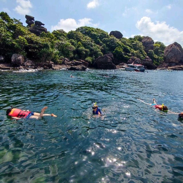 And Buom Island 