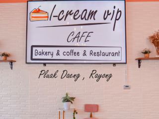 A sweet cafe that you must go to eat at
