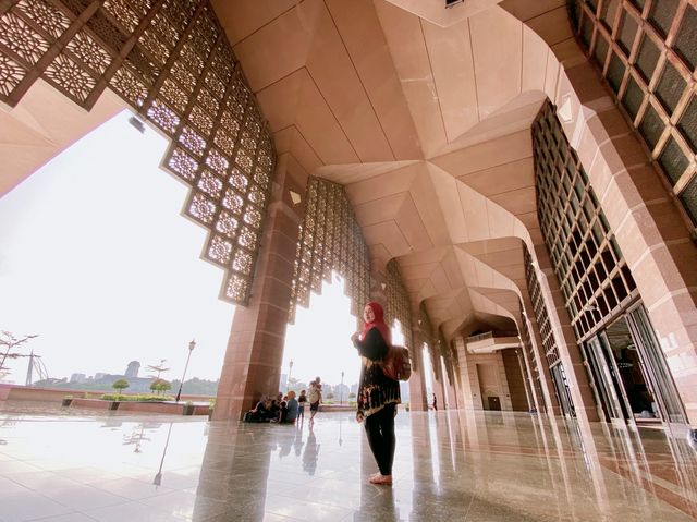 มัสยิดปุตราจายา Masjid Putra มาเลเซีย 