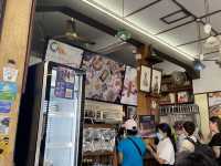 กาแฟสุดคลาสสิก อาหารเช้าบรรยากาศย้อนเสน่ห์วันวาน☕️