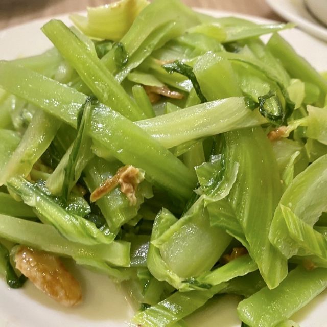 熱鬧的台北東區也有好吃又便宜的家常炒菜⭐️
