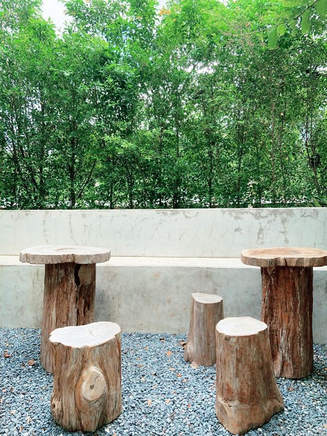 เที่ยวคาเฟ่เขาใหญ่  "Khaam"