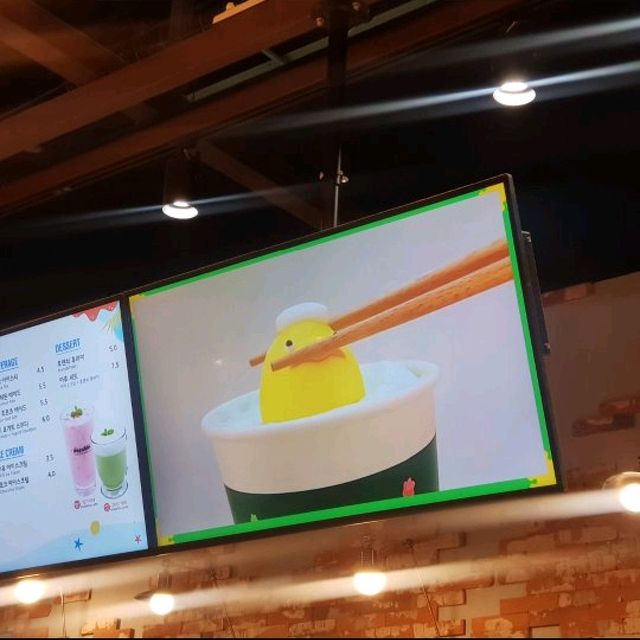 지브리 덕후 모여라! 센과치히로 카페