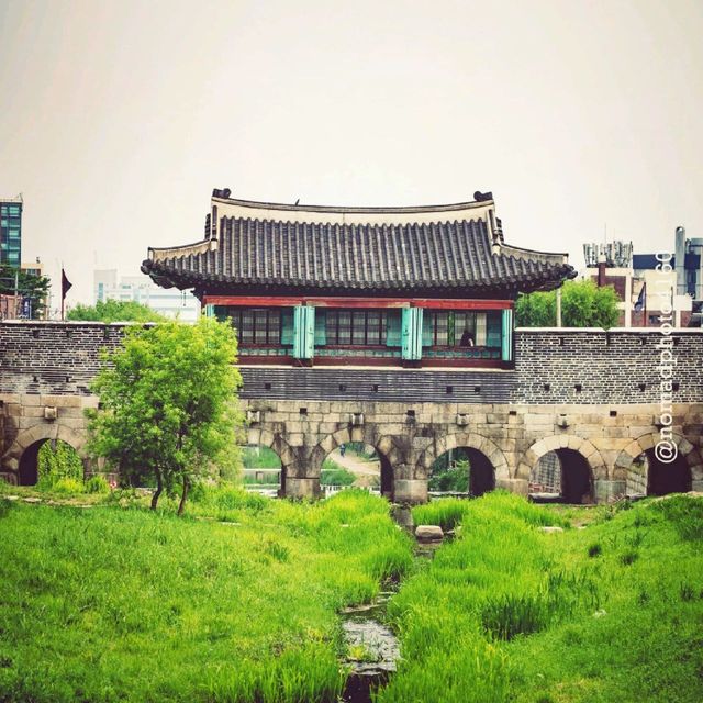 낮과 밤, 다른 매력을 가진 수원화성