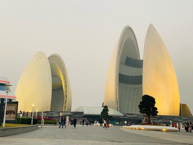 海島上明珠 珠海大劇院