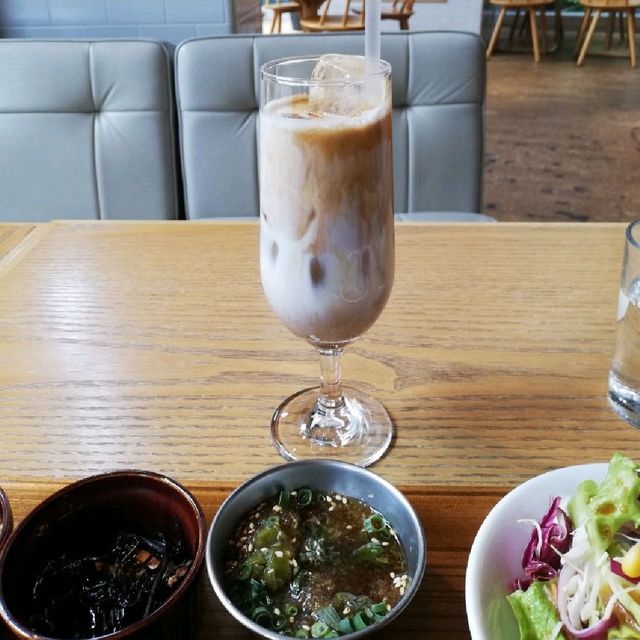 [福岡市]天神近く🍽️定食ランチがおすすめ😋の「Rejoyce」