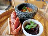เป็นทั้งที่พักและร้านอาหาร เป็นทุกอย่างให้เธอแล้ว