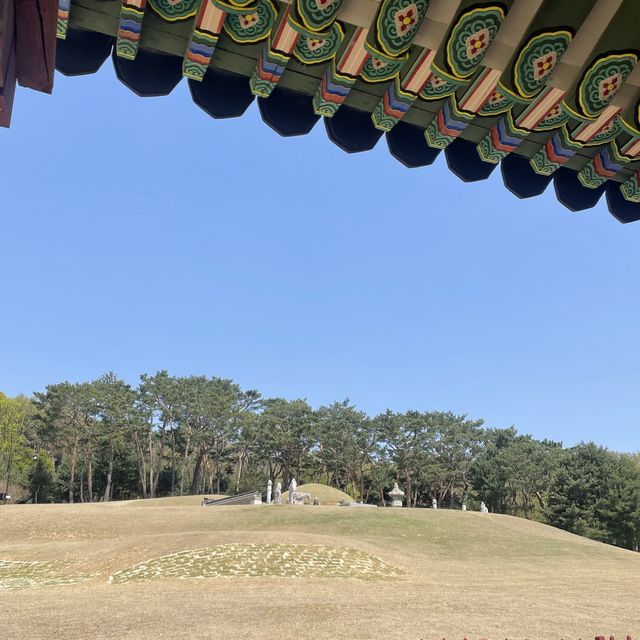 한옥과 릉이 아름다운 산책하기 좋은 명소 “융건릉”