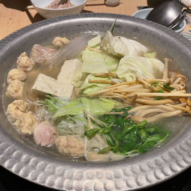 福岡来たら水炊き『華味鳥』