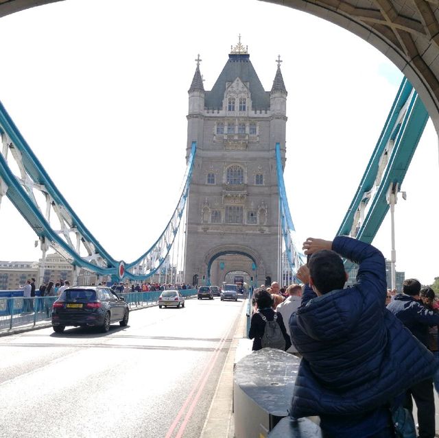 สะพานทาวเวอร์บริดจ์ (Tower Bridge) 