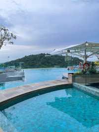  crest resort & pool villas 🏝🌊 