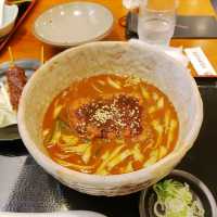 愛知県！名古屋グルメの味噌かつきしめん