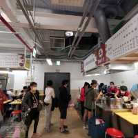 市場排隊美食……北投「黃家酸菜滷肉飯」…