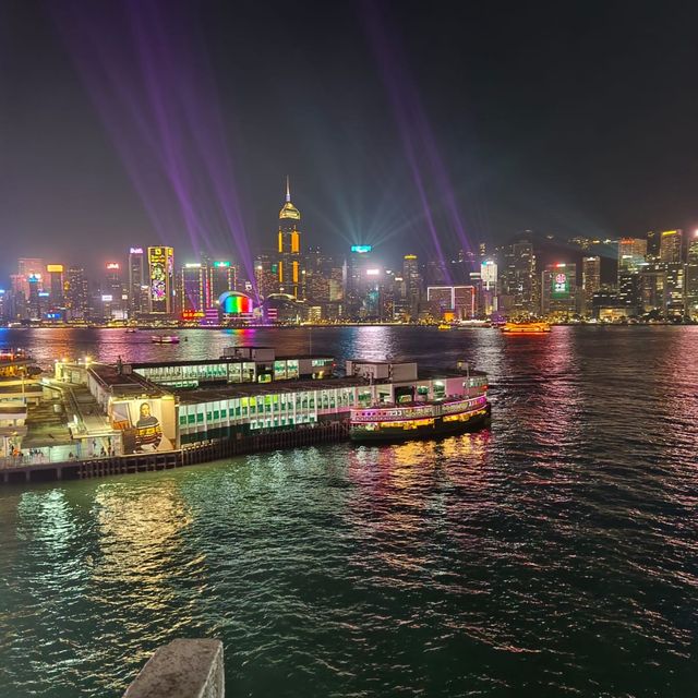 維多利亞港 ，璀璨夜景！東方之珠！