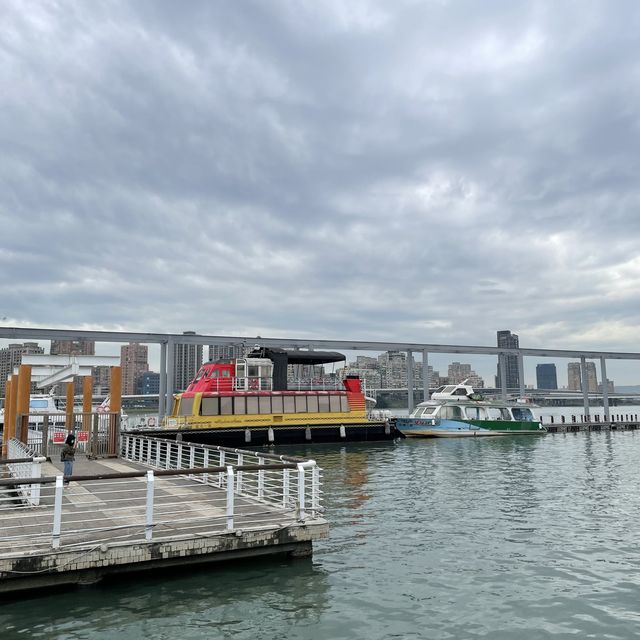 【台北 大稻埕碼頭】欣賞河岸日落 | 貨櫃市集美食