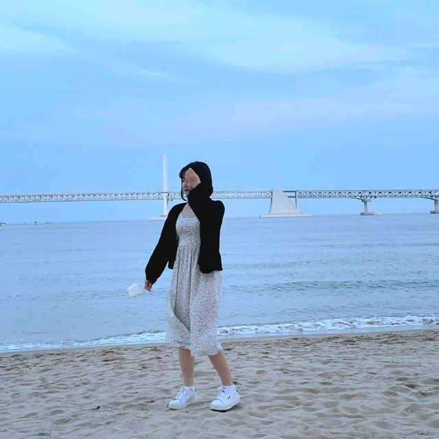 낮과 밤 모두 즐길 수 있는 광안리 해수욕장