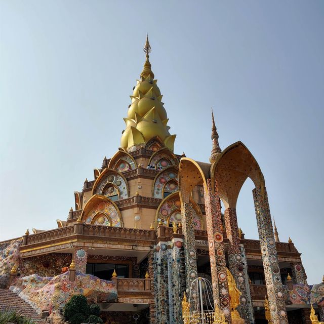 วัดพระธาตุผาซ่อนแก้ว วัดสวยในไทย ที่ห้ามพลาด