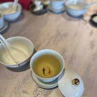 文華廳新裝潢 氣派典雅 深藍配香檳金