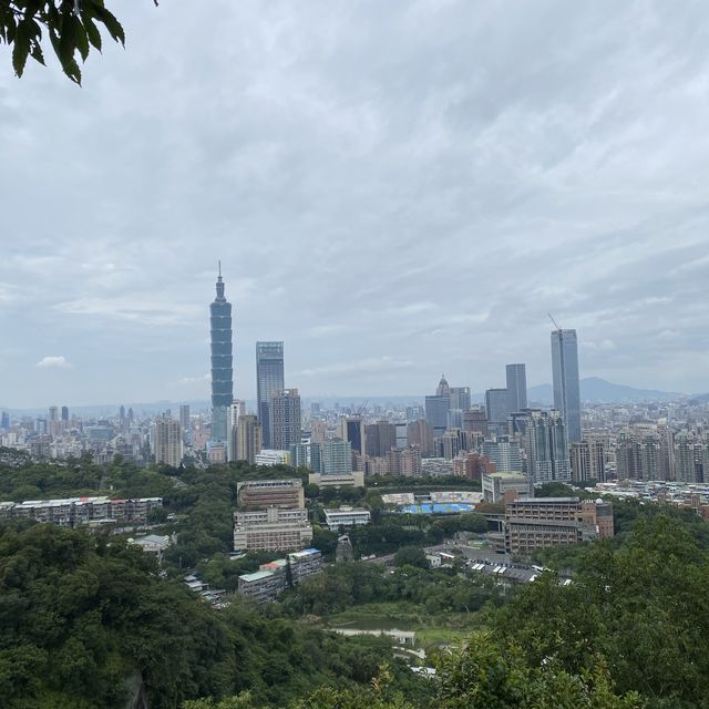 漫步四獸山 環繞大台北