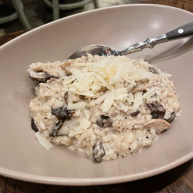 【  以豬肉做主角的西餐廳 】 